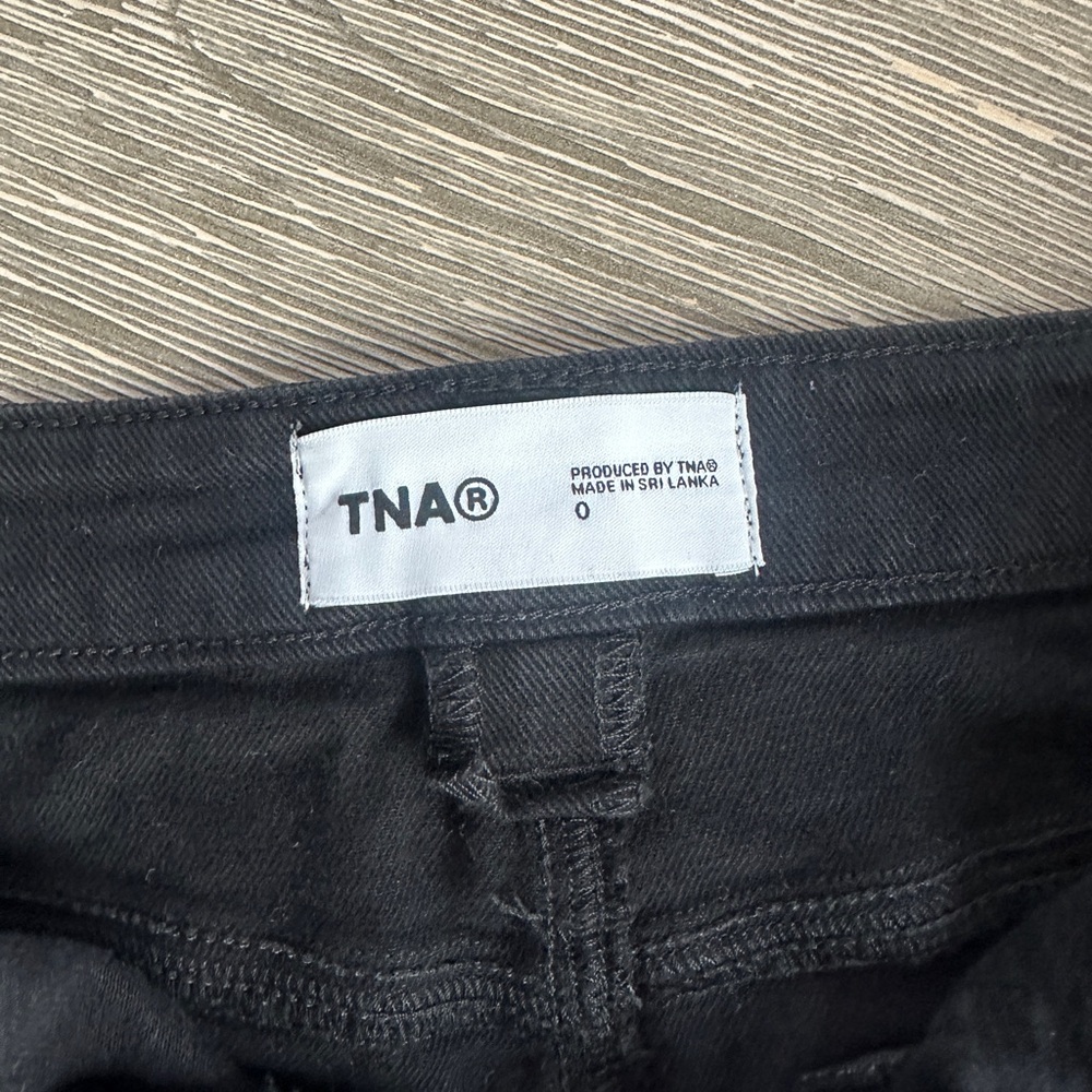 Aritzia TNA Black Cargo Skirt - Picture 3 of 5